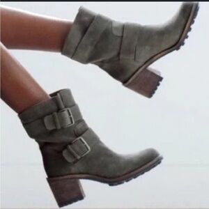 Kohl's Sonoma Life + Style Memory Foam Gray Ankle Boots 5.5